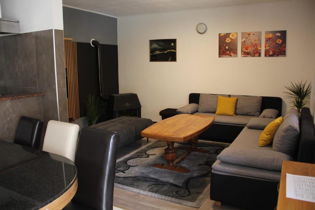 Apartman Lilium Knin Zewnętrze zdjęcie