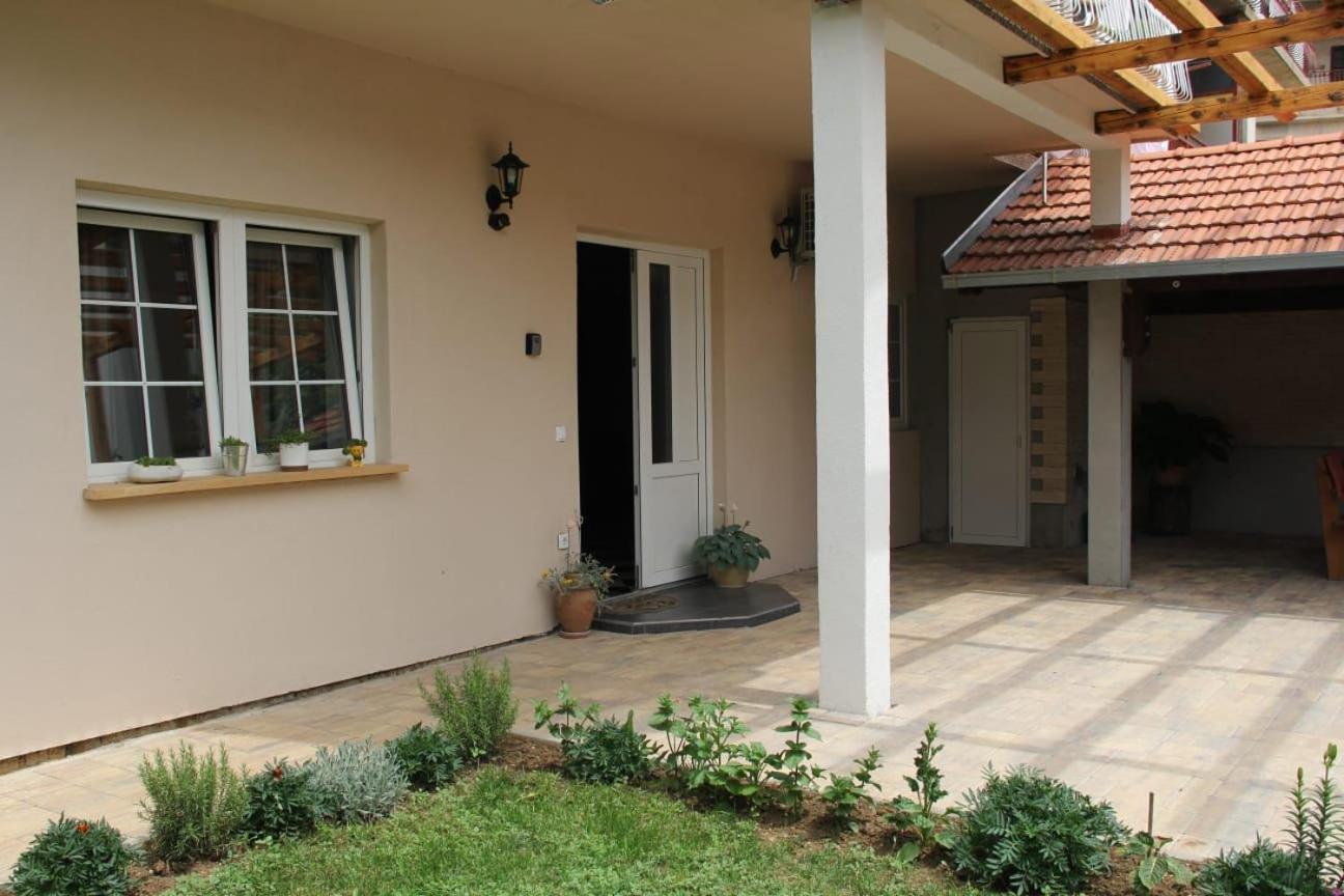 Apartman Lilium Knin Zewnętrze zdjęcie